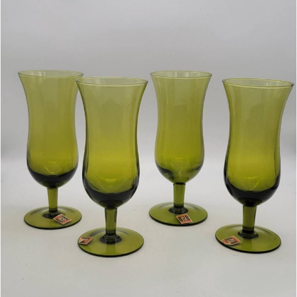 Midcentury PeeDee Italian Champagne Avocado Glasse Set Of Four